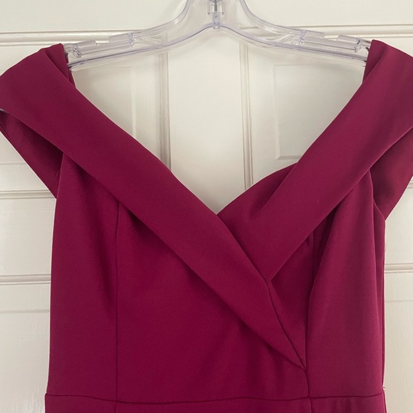 BRAND NEW off the shoulder Maxi Dress! - Picture 2 of 11